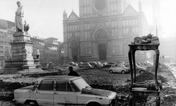 Florence flood 50 years on: 'The world felt this city had to be saved' piazza-santa-croce-alluvione.jpg